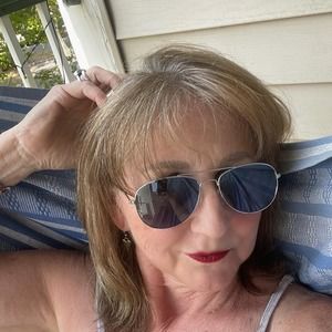 Meet your Posher, Debra